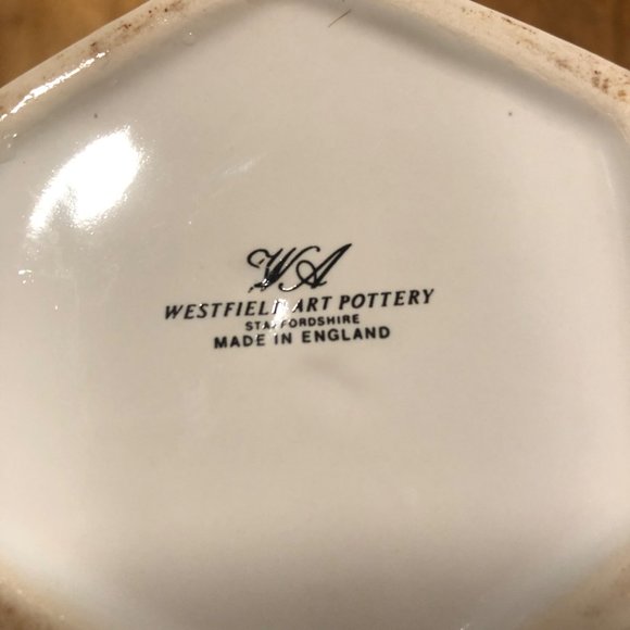 Vtg Westfield Art Pottery Staffordshire White with Ivy Vase England - Picture 4 of 4